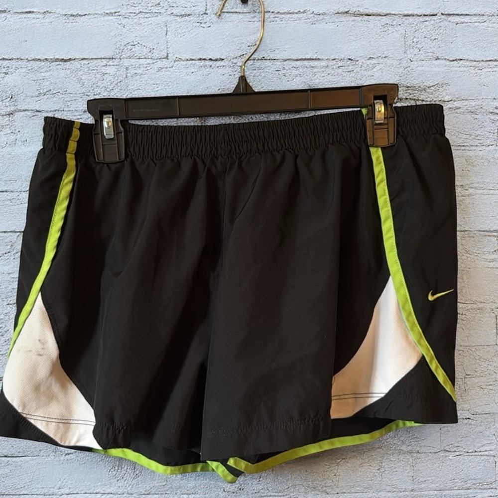 Nike Dri Fit Reflective Shorts elastic waist black green baggy